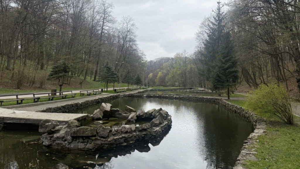 Підземні водоспади, забуті озера та бобри, — дигер розповів про таємниці водойм Львова - 13