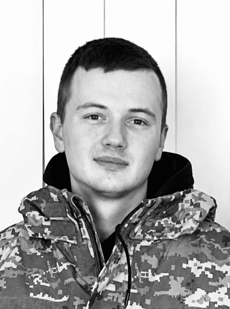 На Львівщині попрощаються із сімома воїнами — що про них відомо (фото) - 4