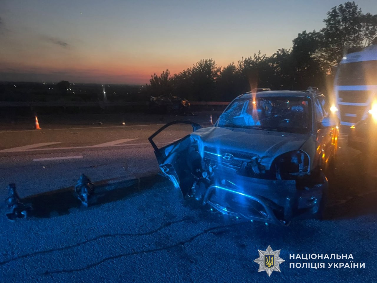 На Львівщині в ДТП загинув 19-річний водій, ще двоє людей травмовані - 2