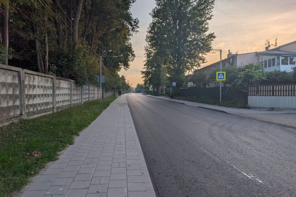 У Львові на вул. Тракт Глинянський завершили асфальтування та відновили рух - 1