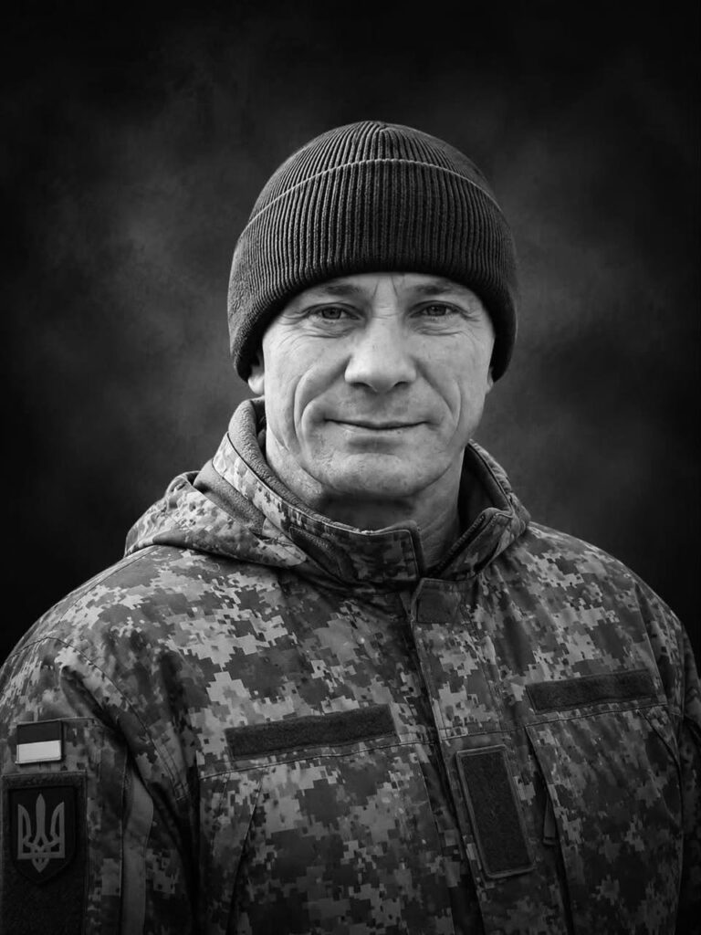 На Львівщині прощаються з трьома воїнами — що про них відомо (фото) - 1