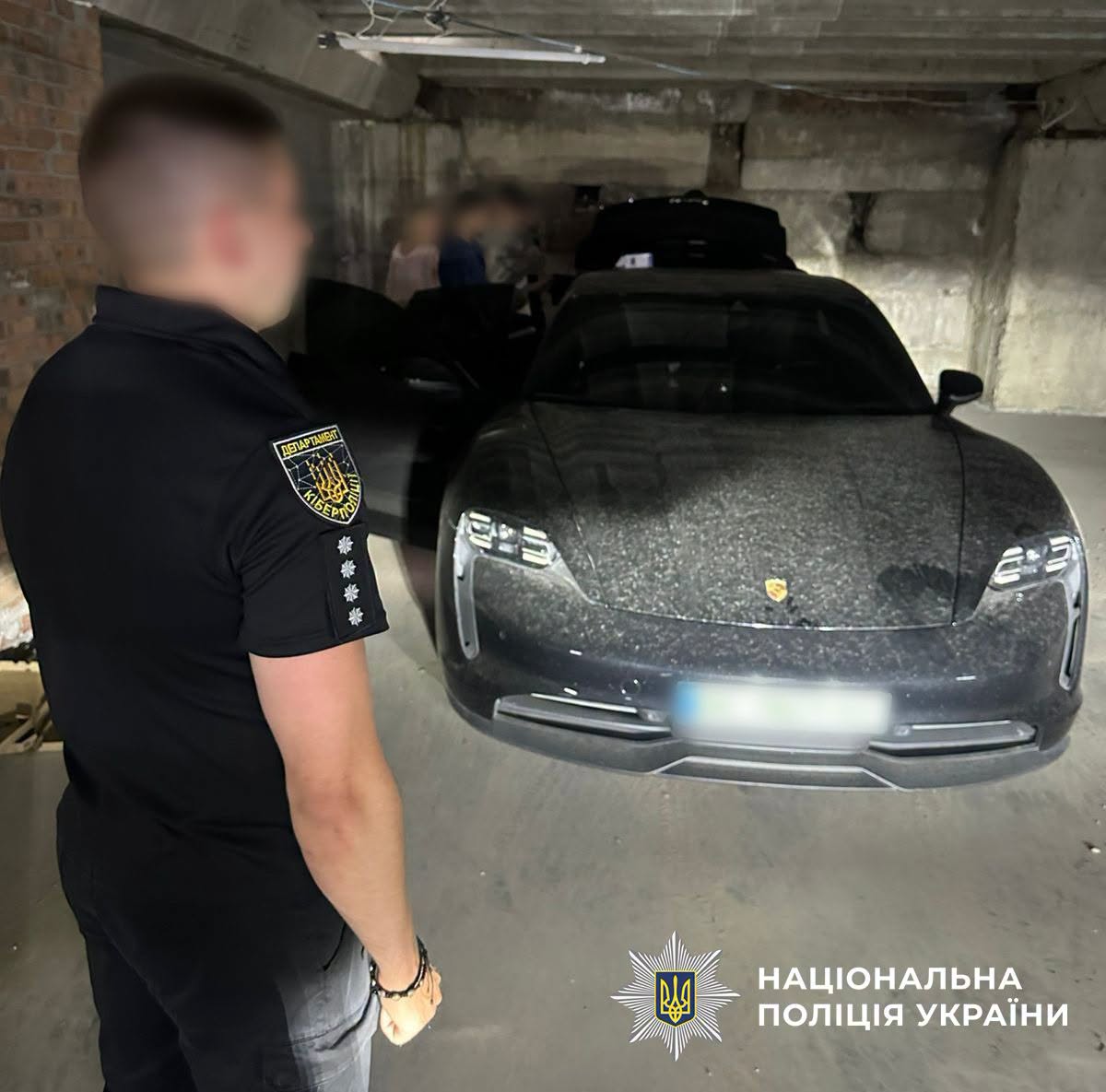 На Львівщині викрили шахрайський call-центр, який ошукав українців та іноземців на понад 2,7 млн грн - 6