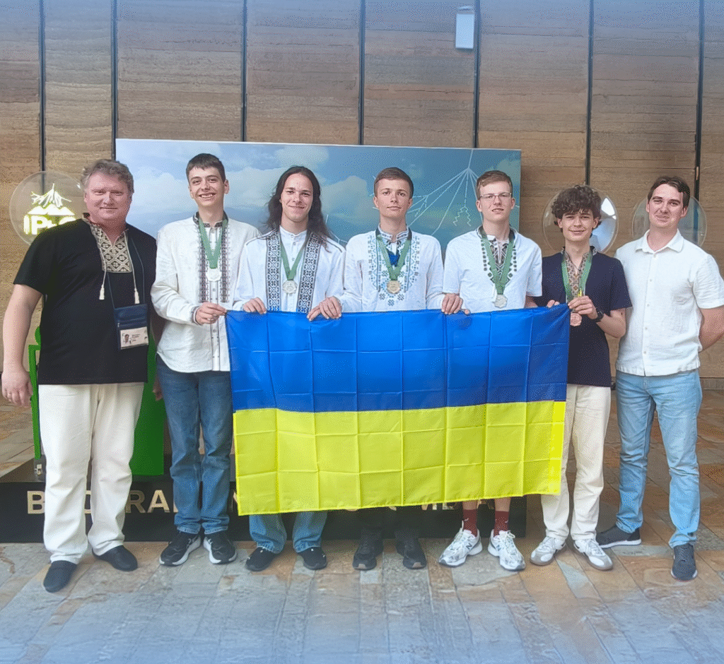 Зміни клімату, нагороди полеглим воїнам і сучасна скульптура іноземного митця у Львові: головні новини дня - 4