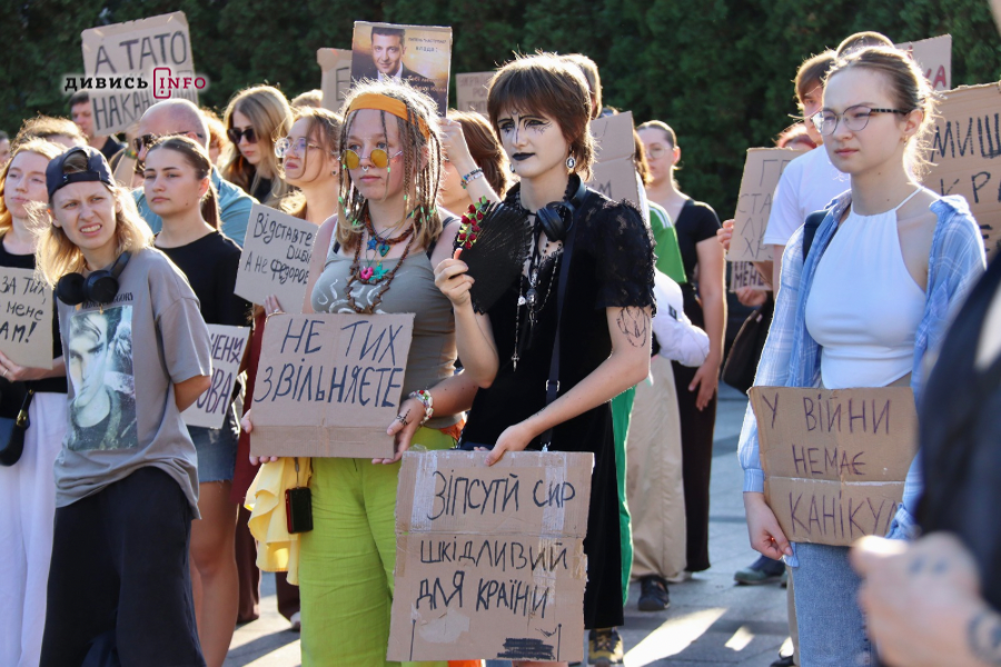 У Львові провели підсумкову акцію протесту проти відставки Федорова: що буде далі - 7