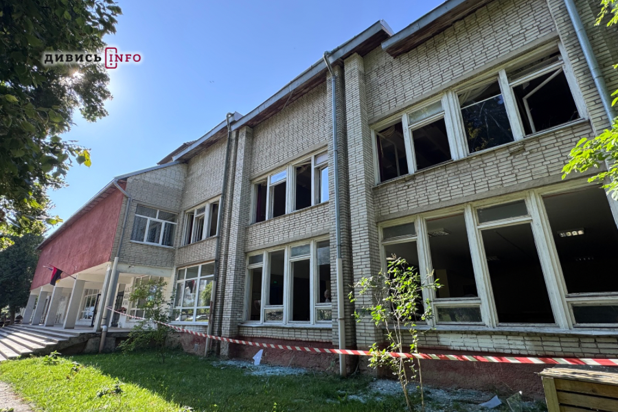 Понад 2000 вибитих вікон та десятки постраждалих: якими є наслідки атаки РФ по Львову (фото) - 5