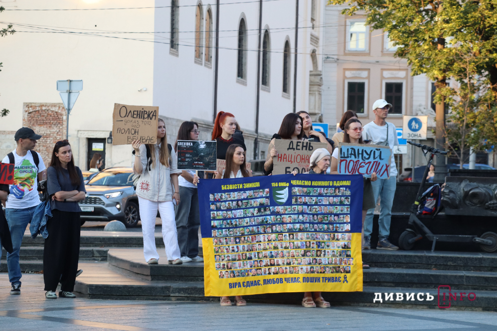 У Львові вшанували пам'ять загиблих внаслідок теракту в Оленівці (фото) - 10