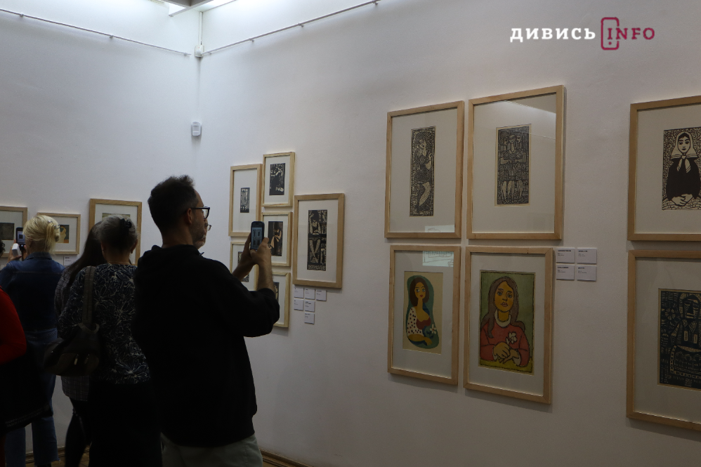 Художник, який притягує: у Львові відкрили виставку Леопольда Левицького (фото) - 13