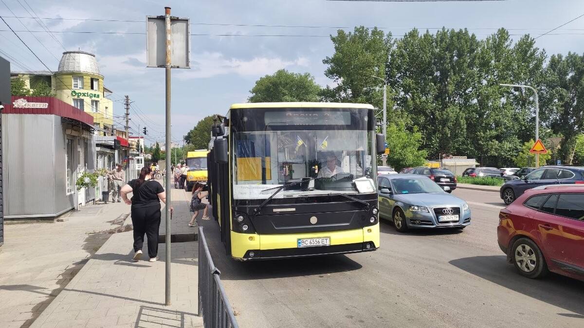 У Львові на вулиці Шевченка завершили асфальтування - 2