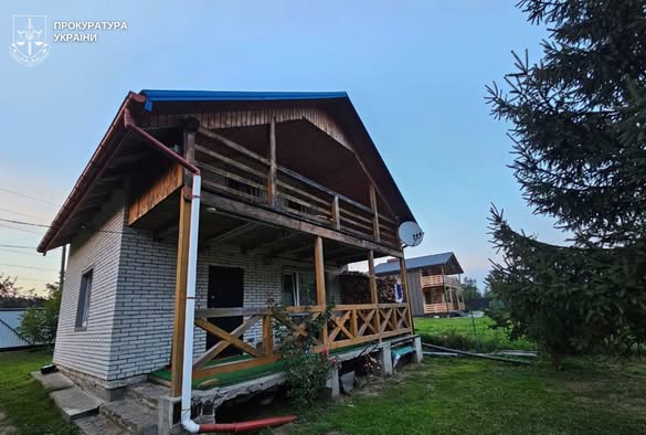У Львівській області судитимуть держреєстраторку через незаконну реєстрацію садового будинку - 1