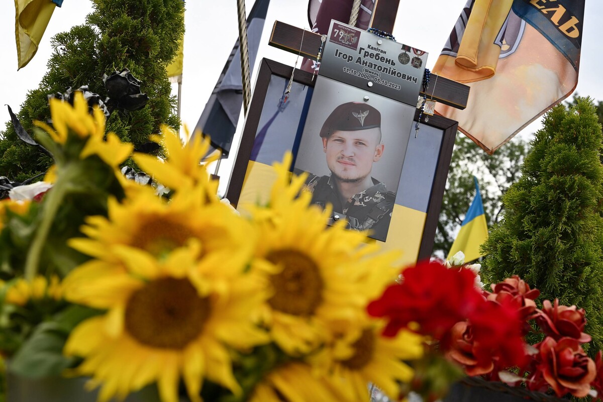 На Личаківському кладовищі помолилися за полеглих Захисників і Захисниць України - 3