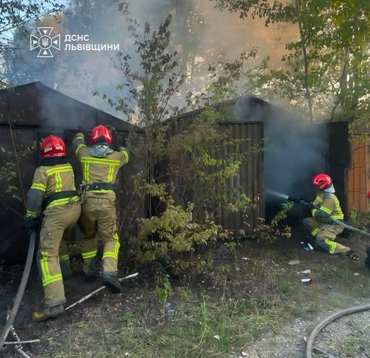 На Львівщині за ніч сталися три пожежі - 7
