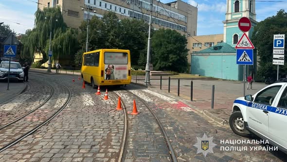 У Львові автобус збив 21-річну жінку - 1