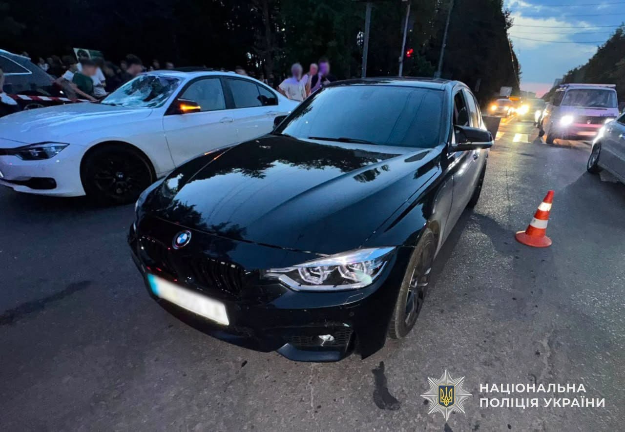 У Львові два водії збили батька з дитиною на пішохідному переході - 2