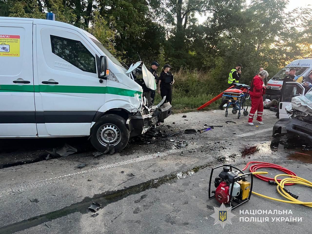 На Львівщині у ДТП травмувалися семеро людей, серед них двоє дітей - 7