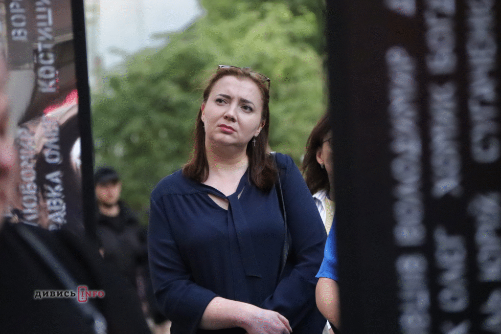 У Львові відкрили «Колони пам’яті» на честь полеглих військових (фото) - 15
