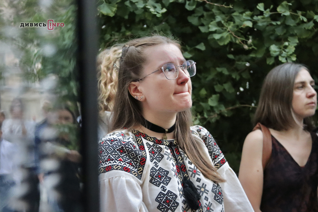 У Львові відкрили «Колони пам’яті» на честь полеглих військових (фото) - 20