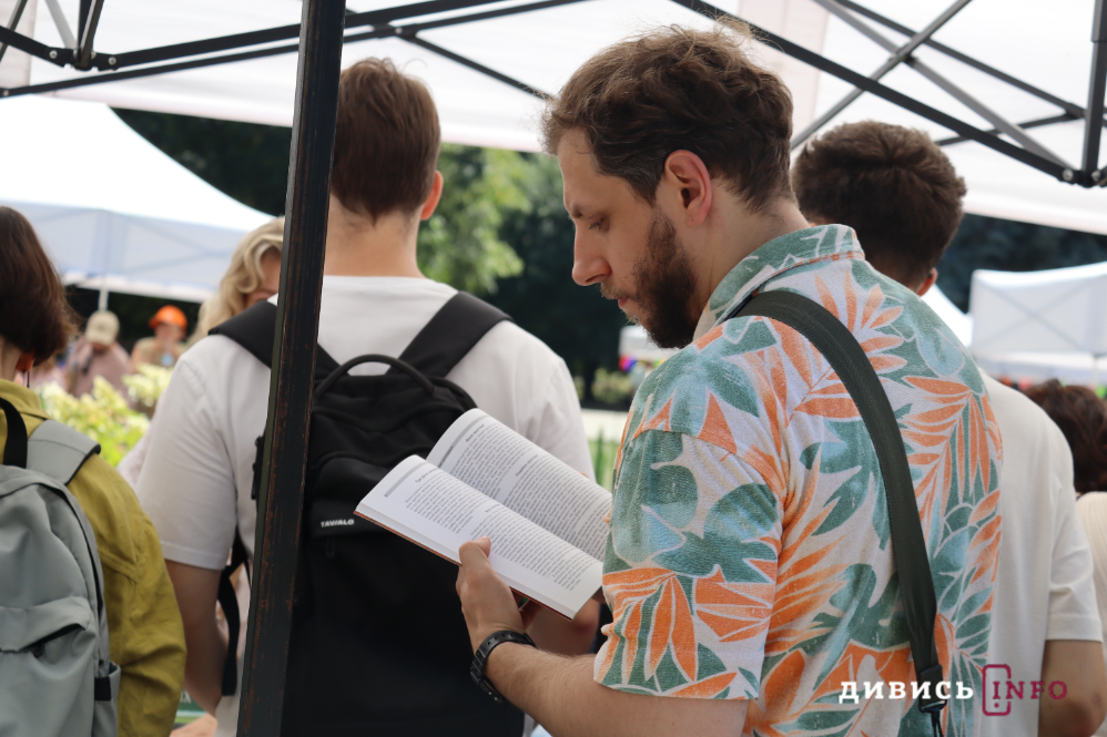 У Львові вчетверте відбувся книгообмін «Книжкова площа»: як це було (фоторепортаж) - 24