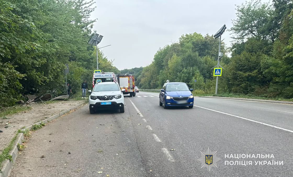 У ДТП на Львівщині травмувався 22-річний водій - 3