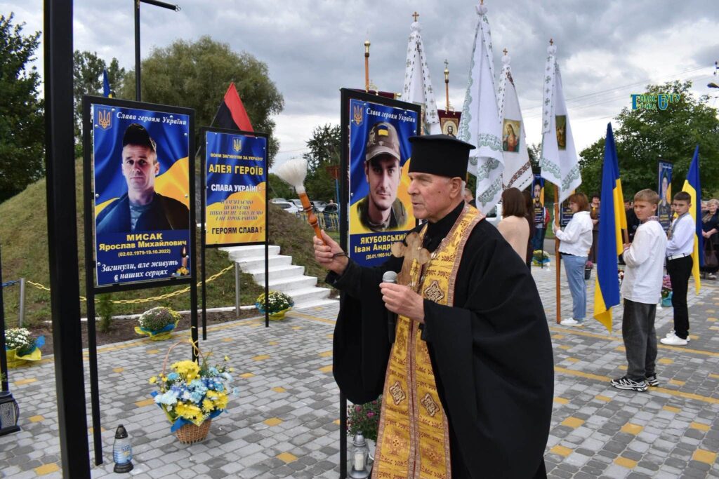 Відсторонення генпрокурора, ситуація з продуктами в магазинах, освітня реформа у Львові: головні новини дня - 2
