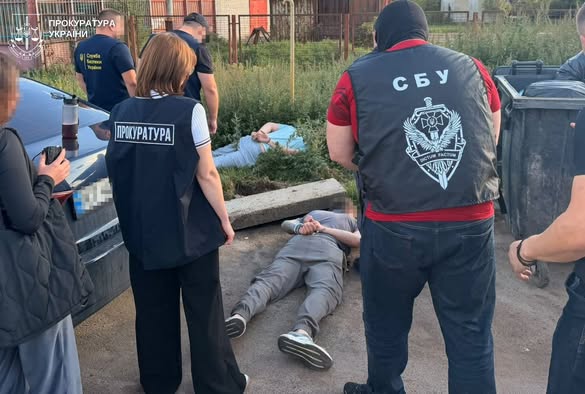 Двох львів’ян підозрюють в організації незаконного виїзду за кордон - 1