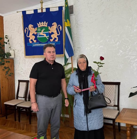 На Львівщині родинам двох полеглих захисників вручили державні нагороди - 2