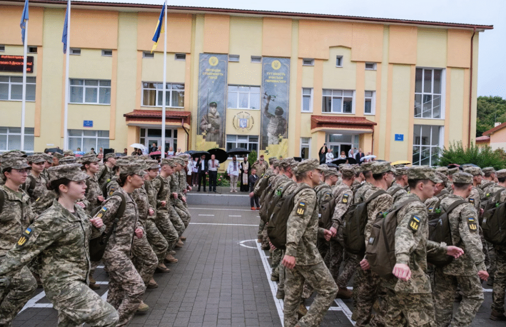 До Львівського ліцею імені Героїв Крут вступили понад двісті першокурсників - 2