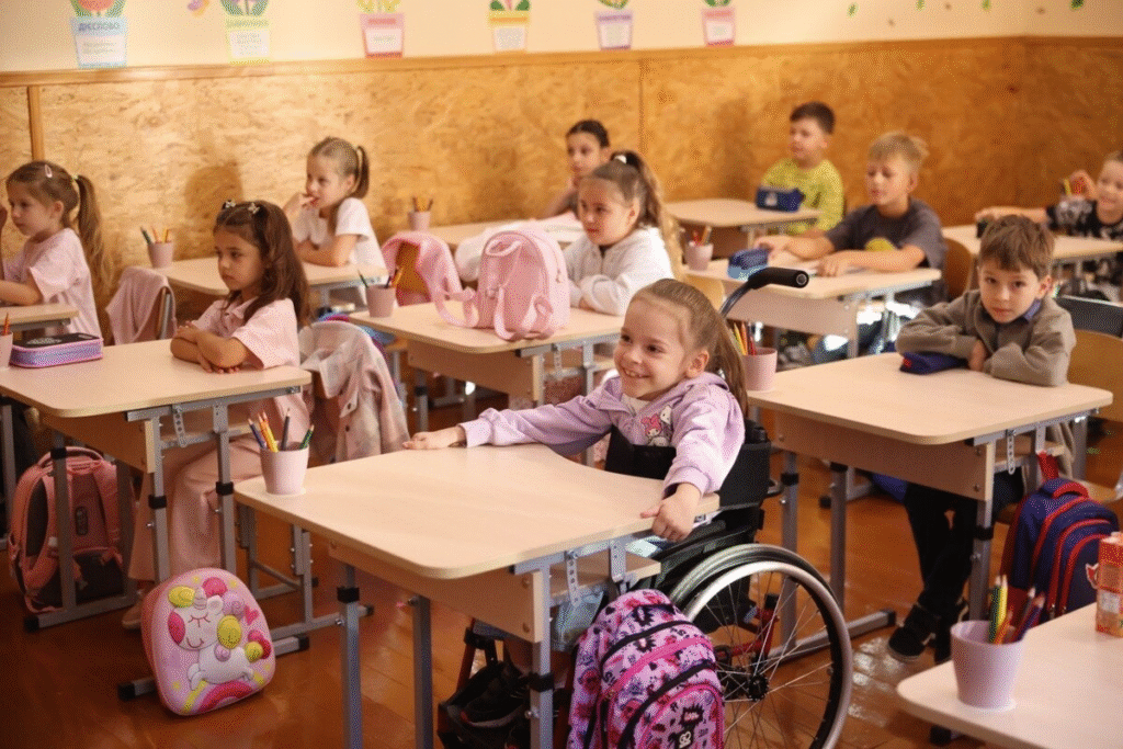Вікторія Полюга, для якої Львів збирав кошти на лікування, пішла до першого класу - 2