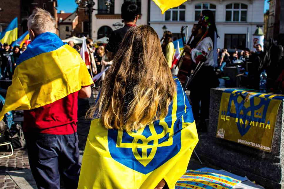 ukrainscy-uchodzcy-coraz-czesciej-wyjezdzaja-z-polski-966x643-149dbd3d