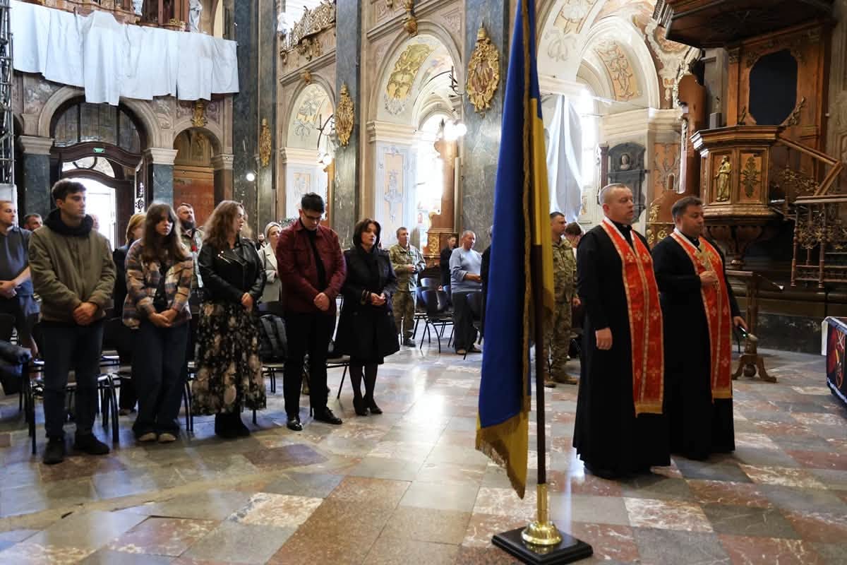 Родинам 12 полеглих розвідників вручили «Хрести Героя» - 2