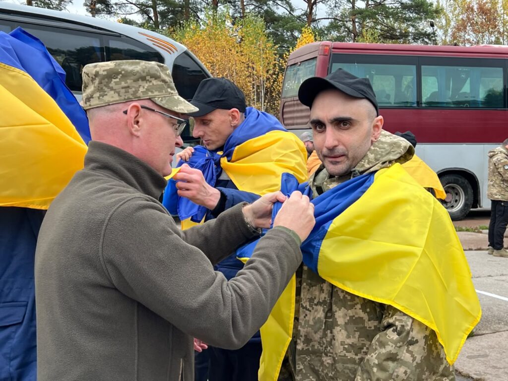До України повернулося 270 воїнів із російського полону - 2