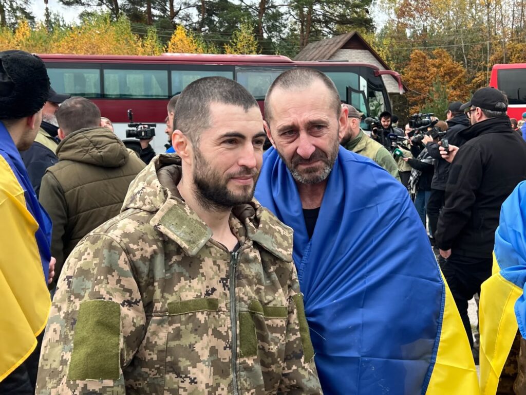 До України повернулося 270 воїнів із російського полону - 1
