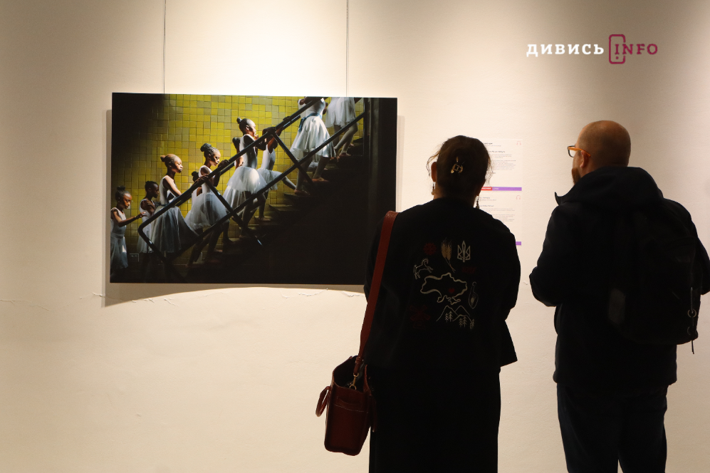 У Львові відкрили виставку документальних світлин переможців World Press Photo 2026 (фото) - 14