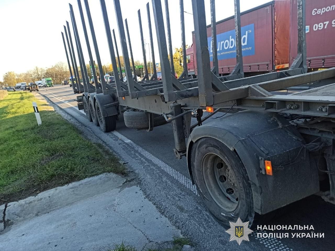 На Стрийщині в ДТП з автопоїздом загинув мотоцикліст - 3