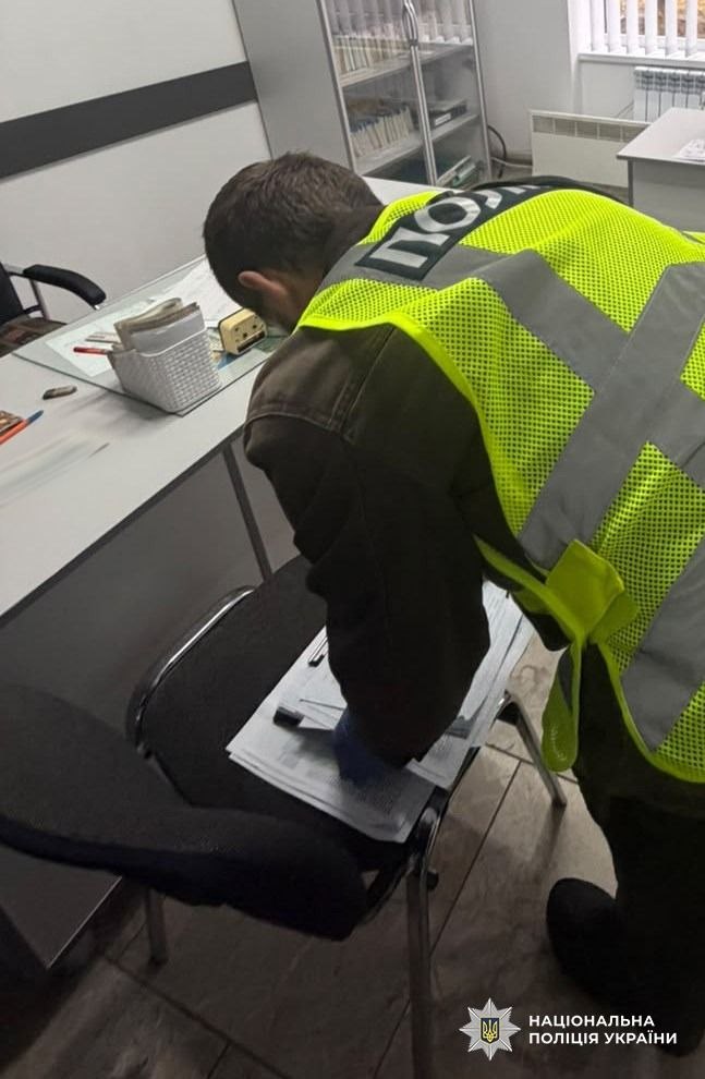 На Львівщині двох медпрацівниць підозрюють у збуті метадону - 3